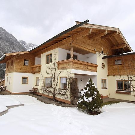 Alluring Apartment With Swimming Pool In Waidring Tyrol Exterior photo